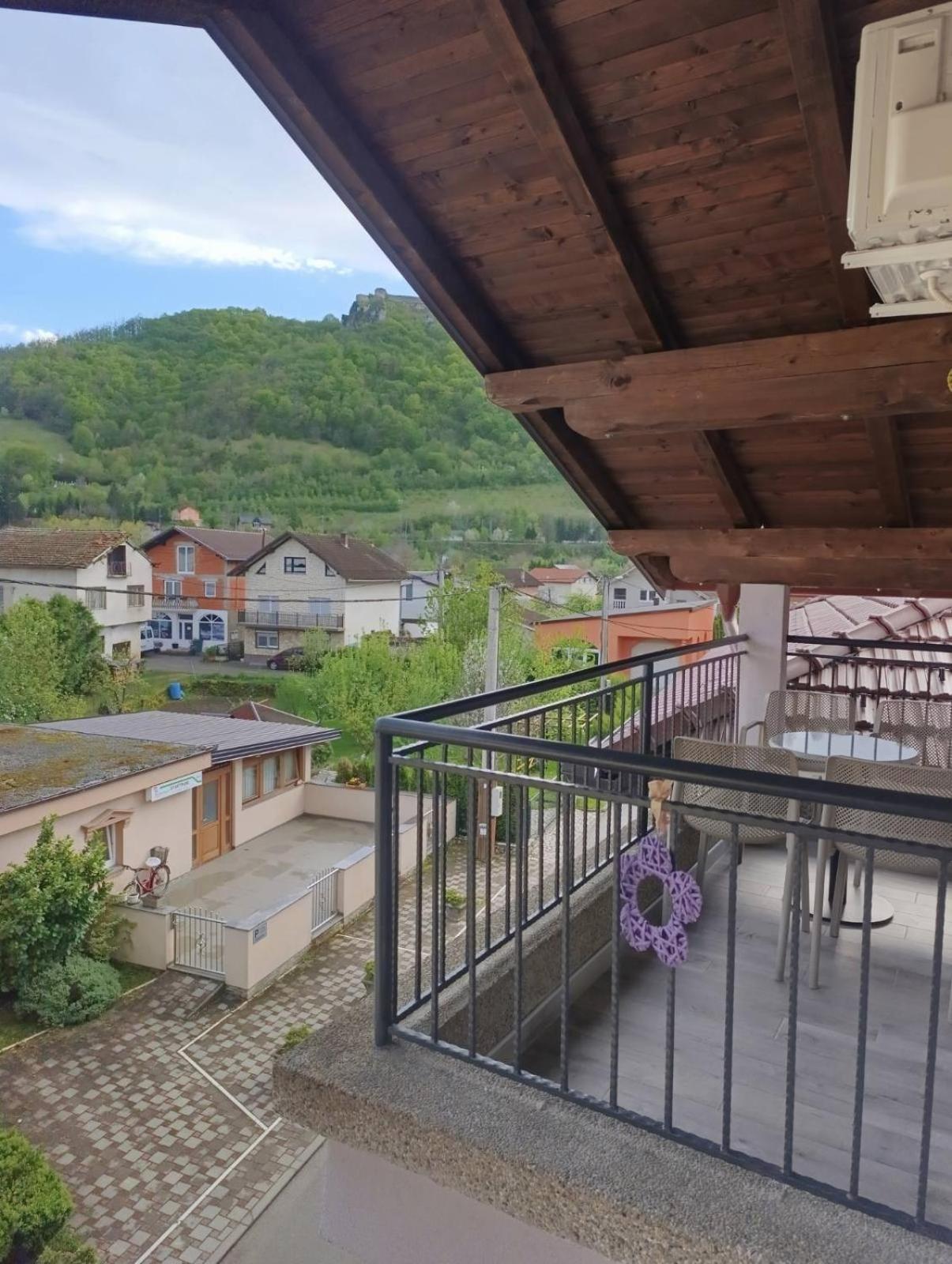 Naid Apartmani Kulen Vakuf Exterior foto